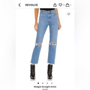 Wedgie Straight Ankle Button Fly Levi’s Size 28